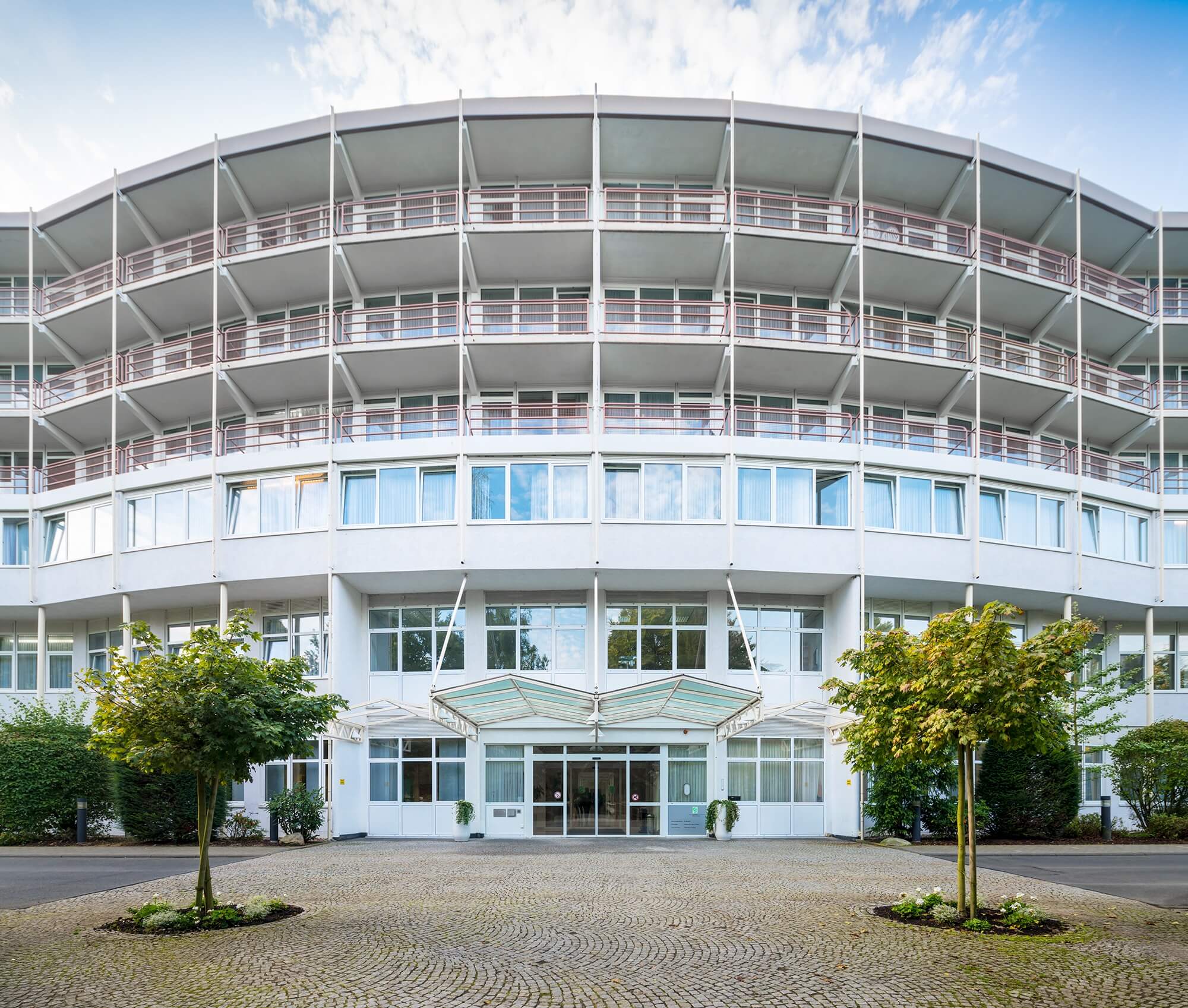 Stellenanzeigen Haustechnik | Gebäudemanagement Eingang der Klinik Birkental